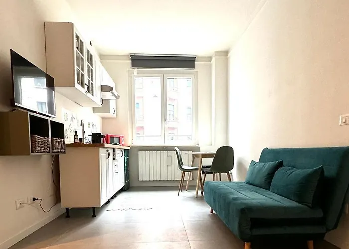 Rainbow Flat- Monolocale Luminoso * Milan